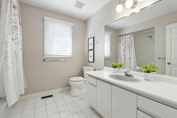 Photo 35 at 6 Renata Court, Cootes Paradise, Hamilton