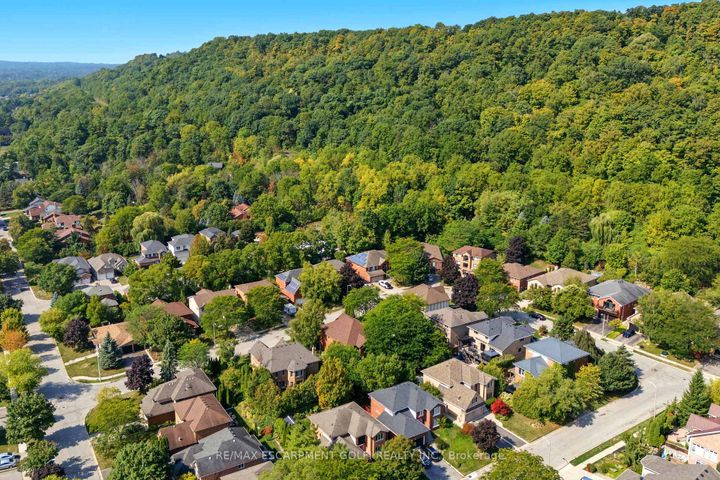 Photo 43 at 6 Renata Court, Cootes Paradise, Hamilton
