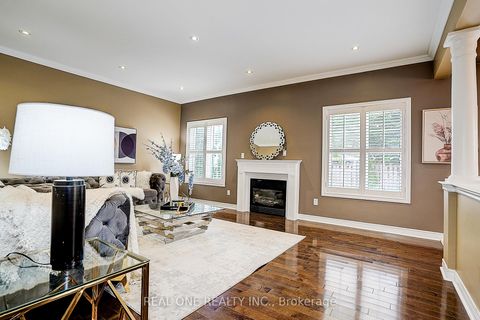 Photo 10 at 42 Donzi Lane, Patterson, Vaughan