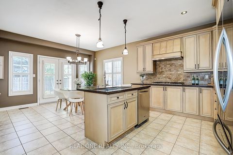Photo 19 at 42 Donzi Lane, Patterson, Vaughan