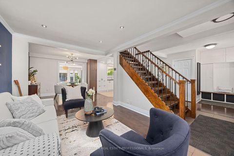 Photo 3 at 41 Allister Avenue, Cliffcrest, Toronto
