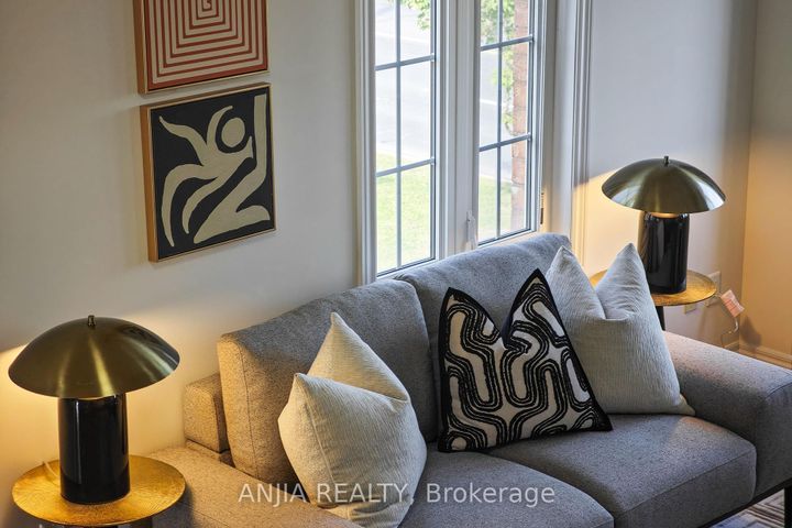 Photo 11 at 9964 Mccowan Road, Berczy, Markham