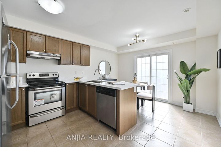 Photo 15 at 9964 Mccowan Road, Berczy, Markham