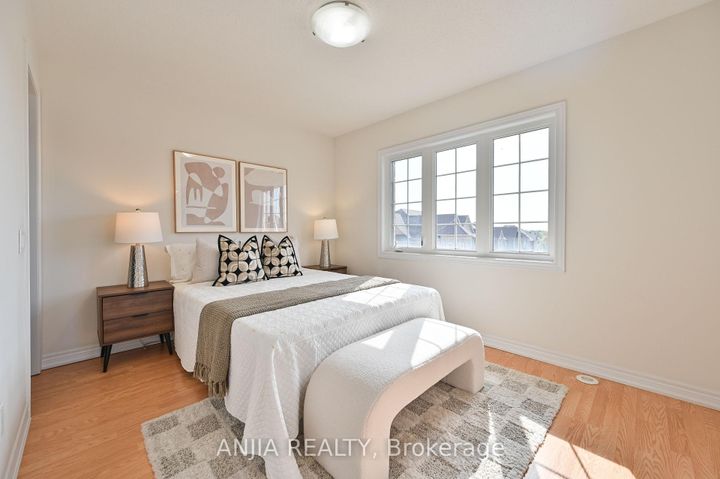 Photo 24 at 9964 Mccowan Road, Berczy, Markham