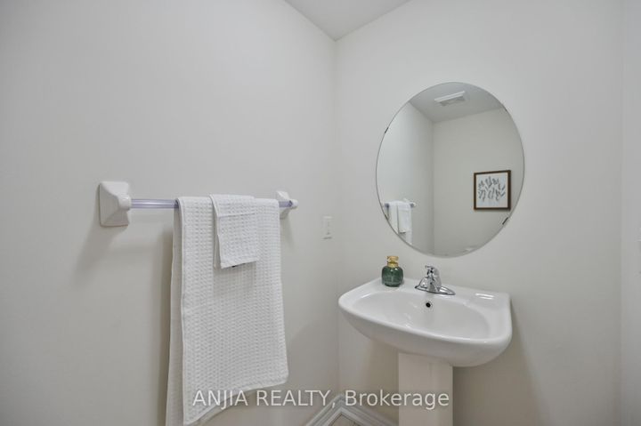 Photo 32 at 9964 Mccowan Road, Berczy, Markham