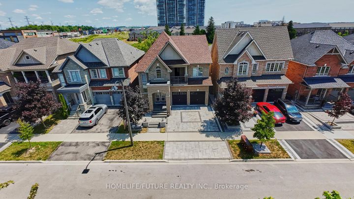 Photo 2 at 2549 Snow Knight Drive, Windfields, Oshawa