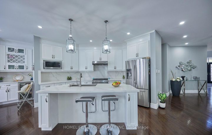 Photo 7 at 2549 Snow Knight Drive, Windfields, Oshawa