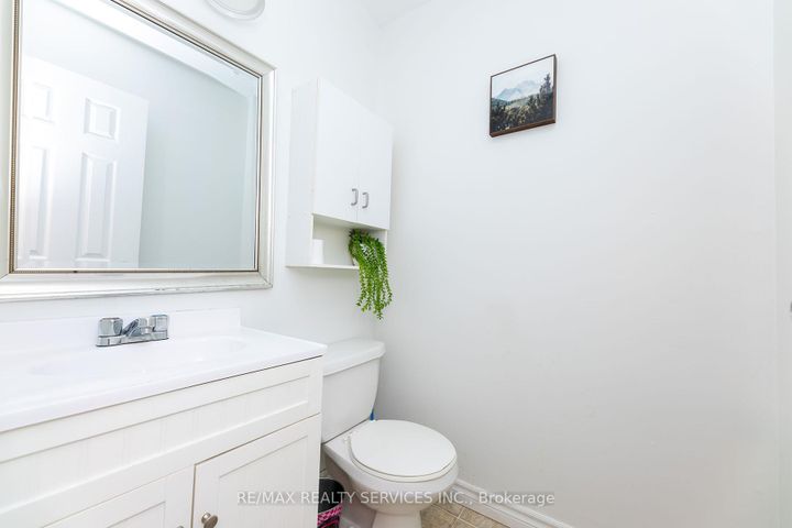 Photo 6 at Unit 3 - 1306 Guelph Line, Mountainside, Burlington
