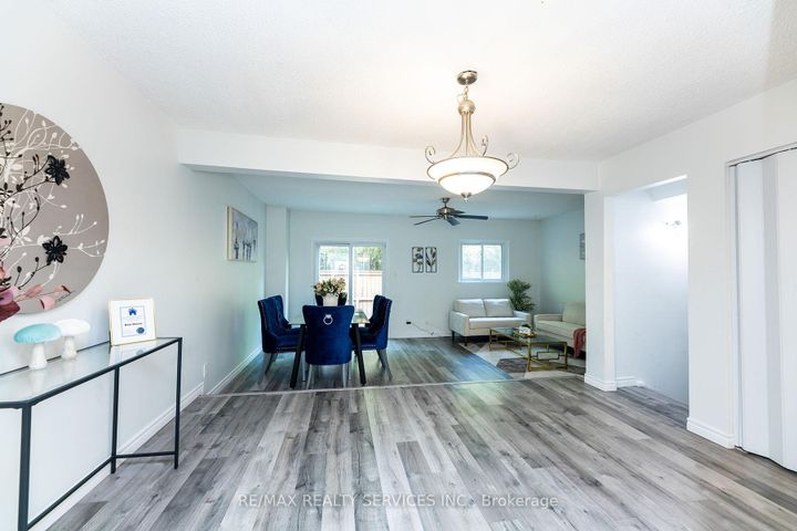 Photo 11 at Unit 3 - 1306 Guelph Line, Mountainside, Burlington