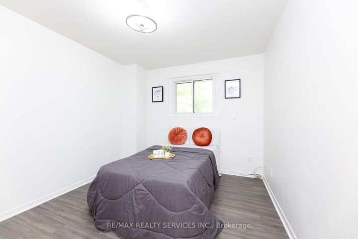 Photo 23 at Unit 3 - 1306 Guelph Line, Mountainside, Burlington