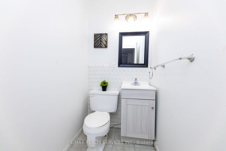 Photo 26 at Unit 3 - 1306 Guelph Line, Mountainside, Burlington