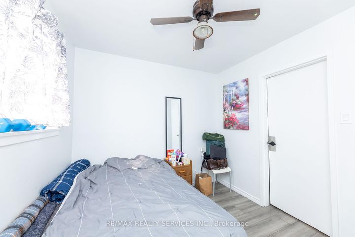 Photo 32 at Unit 3 - 1306 Guelph Line, Mountainside, Burlington