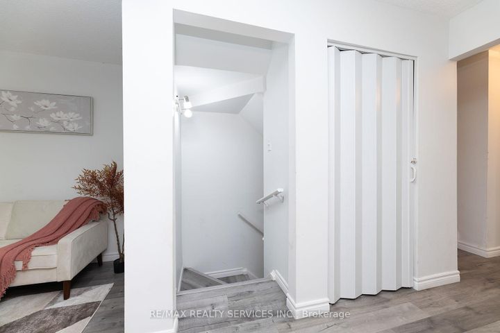 Photo 33 at Unit 3 - 1306 Guelph Line, Mountainside, Burlington