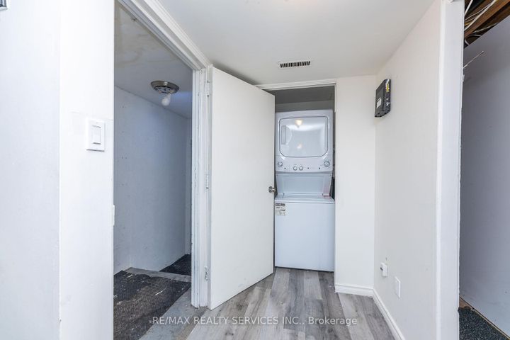 Photo 35 at Unit 3 - 1306 Guelph Line, Mountainside, Burlington