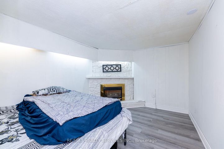 Photo 39 at Unit 3 - 1306 Guelph Line, Mountainside, Burlington