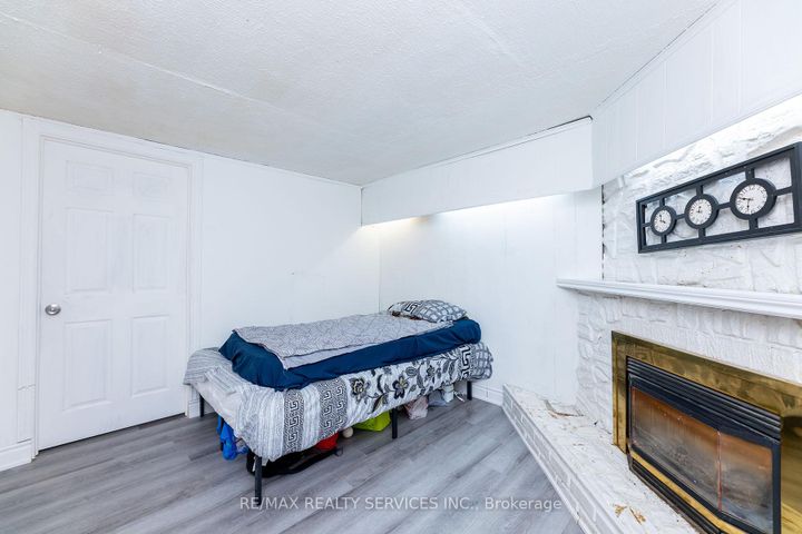 Photo 40 at Unit 3 - 1306 Guelph Line, Mountainside, Burlington
