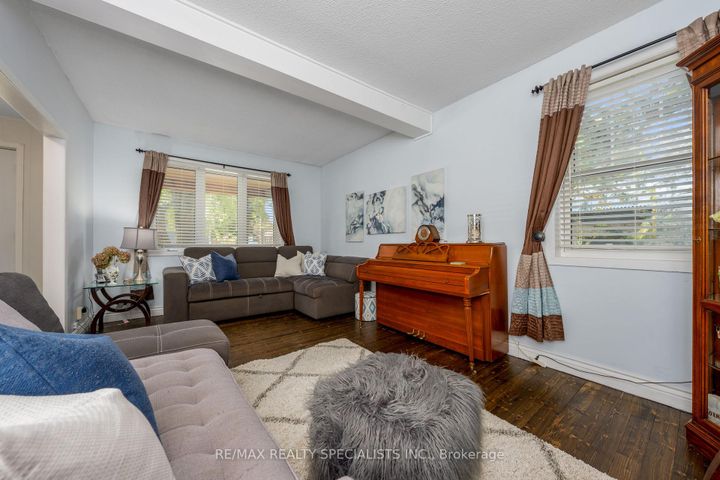 Photo 8 at 7 Arletta Street, Georgetown, Halton Hills