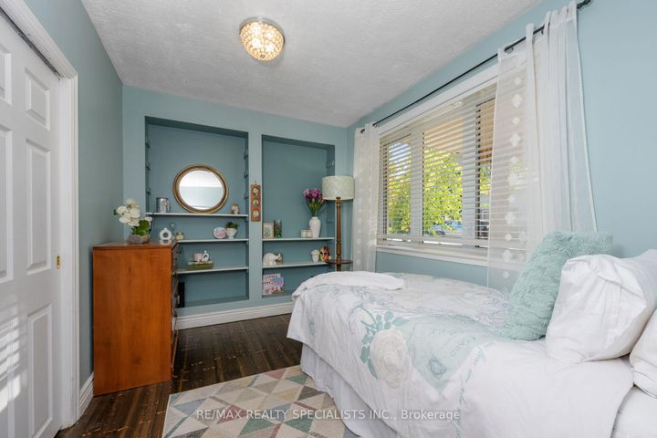 Photo 10 at 7 Arletta Street, Georgetown, Halton Hills