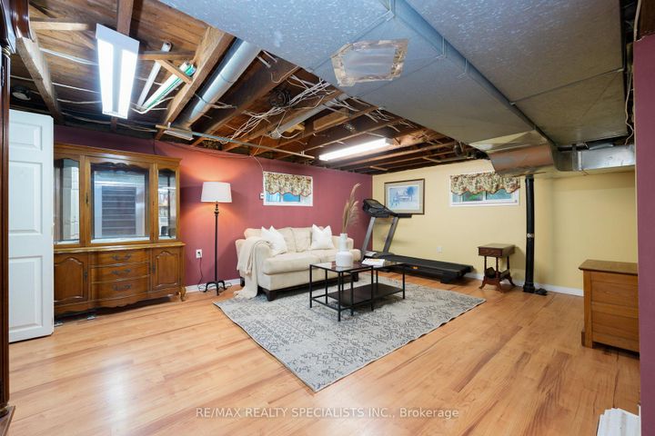 Photo 32 at 7 Arletta Street, Georgetown, Halton Hills
