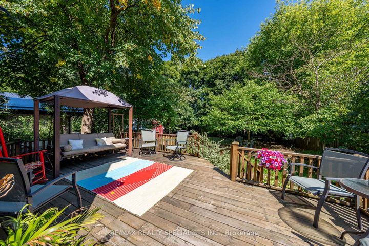 Photo 35 at 7 Arletta Street, Georgetown, Halton Hills