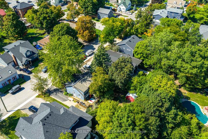 Photo 42 at 7 Arletta Street, Georgetown, Halton Hills