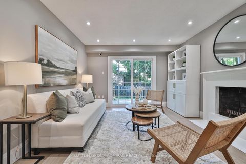 Photo 12 at 258 Mullen Drive, Brownridge, Vaughan