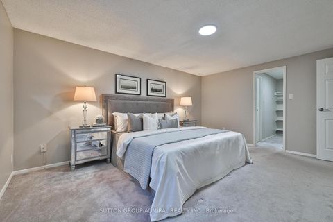 Photo 25 at 258 Mullen Drive, Brownridge, Vaughan