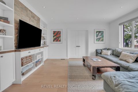 Photo 16 at 36 Dalton Street, City Centre, Barrie