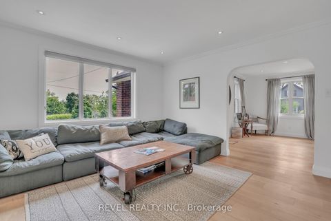 Photo 18 at 36 Dalton Street, City Centre, Barrie