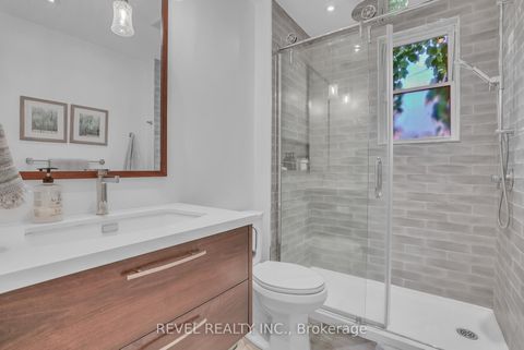 Photo 22 at 36 Dalton Street, City Centre, Barrie