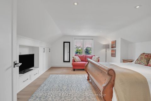 Photo 24 at 36 Dalton Street, City Centre, Barrie