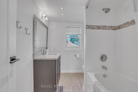 Photo 28 at 36 Dalton Street, City Centre, Barrie