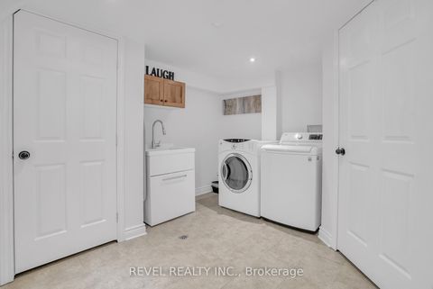 Photo 30 at 36 Dalton Street, City Centre, Barrie