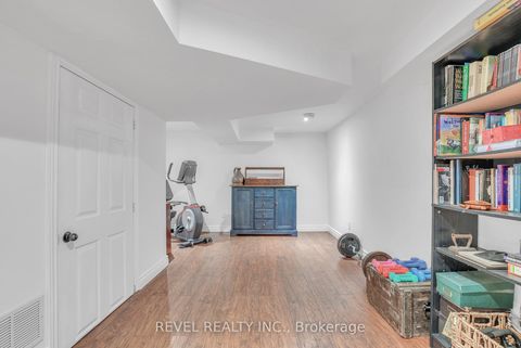 Photo 33 at 36 Dalton Street, City Centre, Barrie