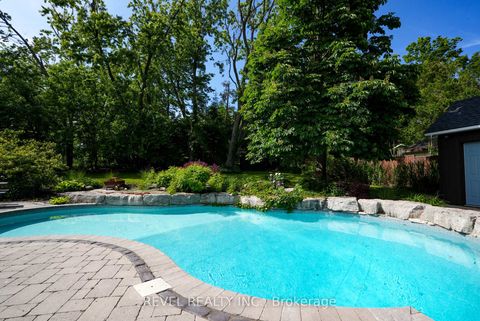 Photo 42 at 36 Dalton Street, City Centre, Barrie