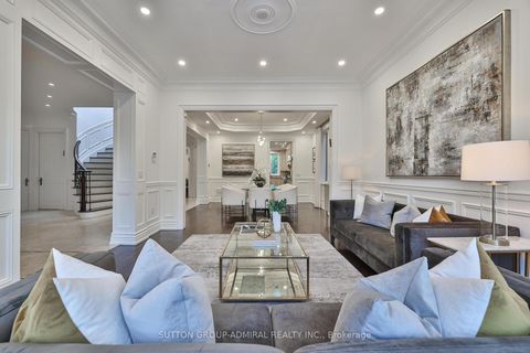 Photo 9 at 453 Glengrove Avenue W, Forest Hill North, Toronto