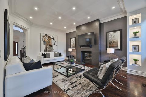 Photo 14 at 453 Glengrove Avenue W, Forest Hill North, Toronto