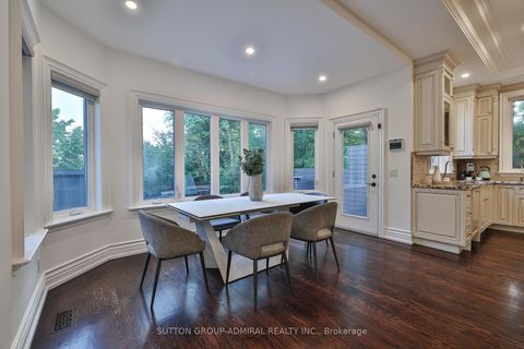 Photo 16 at 453 Glengrove Avenue W, Forest Hill North, Toronto