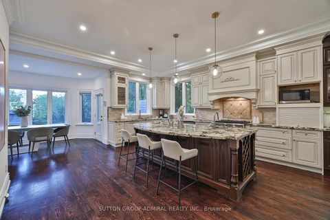 Photo 18 at 453 Glengrove Avenue W, Forest Hill North, Toronto