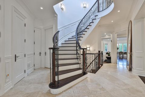 Photo 21 at 453 Glengrove Avenue W, Forest Hill North, Toronto