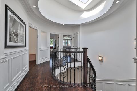 Photo 22 at 453 Glengrove Avenue W, Forest Hill North, Toronto