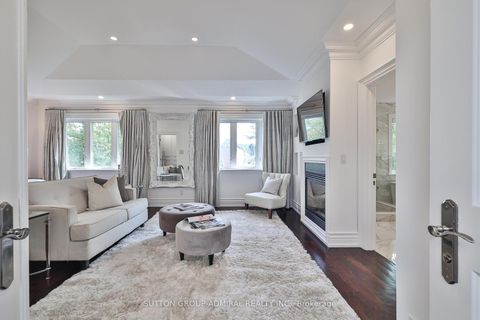 Photo 23 at 453 Glengrove Avenue W, Forest Hill North, Toronto