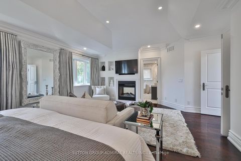 Photo 25 at 453 Glengrove Avenue W, Forest Hill North, Toronto