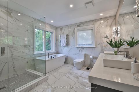 Photo 26 at 453 Glengrove Avenue W, Forest Hill North, Toronto