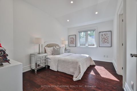 Photo 28 at 453 Glengrove Avenue W, Forest Hill North, Toronto