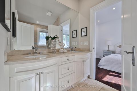 Photo 30 at 453 Glengrove Avenue W, Forest Hill North, Toronto