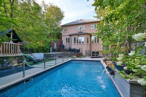 Photo 41 at 453 Glengrove Avenue W, Forest Hill North, Toronto