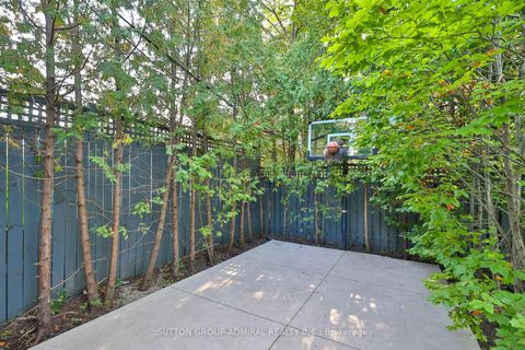 Photo 42 at 453 Glengrove Avenue W, Forest Hill North, Toronto