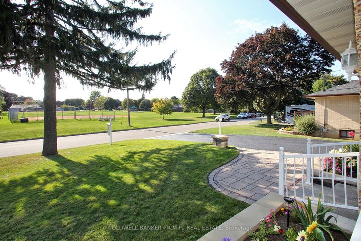Photo 4 at 531 Nipigon Street, McLaughlin, Oshawa