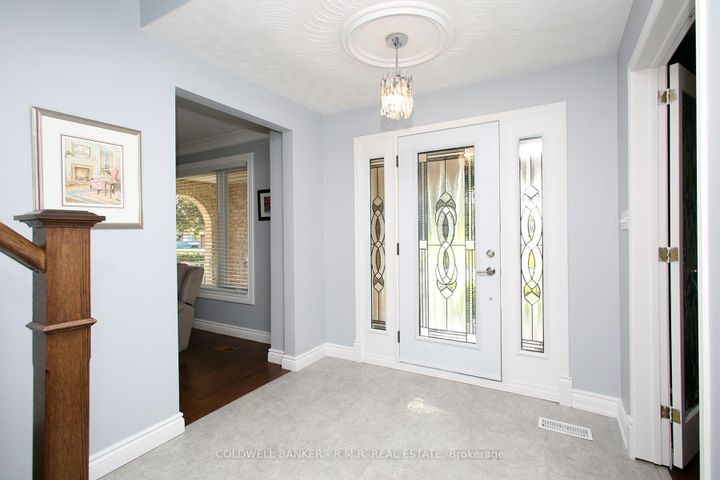 Photo 5 at 531 Nipigon Street, McLaughlin, Oshawa